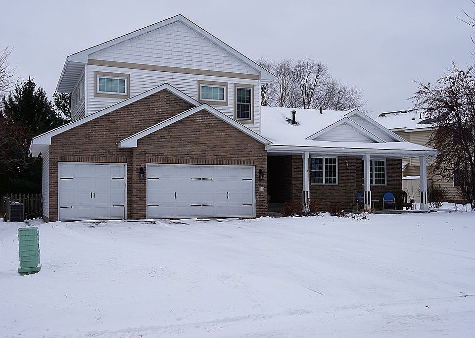 1st image of 233 Pineridge Ln