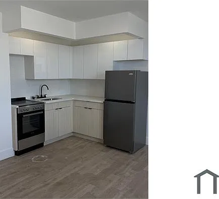 Studio, 250 sqft, $2,450 — Photo 1