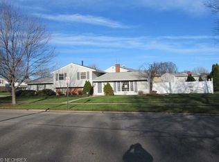 546 University Ave, Elyria, OH 44035