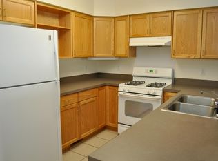 142 Glacier Dr APT 2, Minot Afb, ND 58704