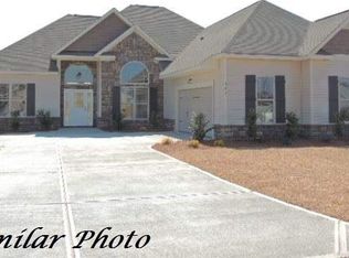 305 Plantation Dr, Jacksonville, NC 28546