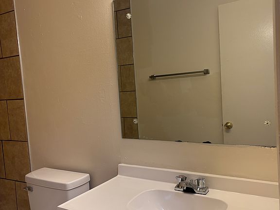 4th image of 49 Vinway Ct #49