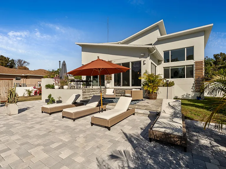 9100 San Martin Blvd NE — Photo 43