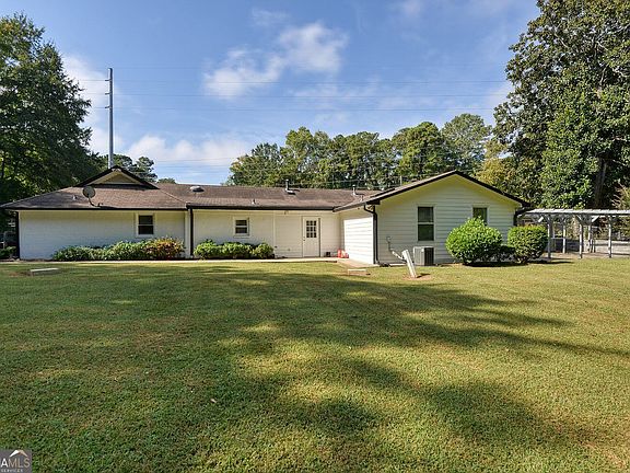 4th image of 3605 Shallowford Rd