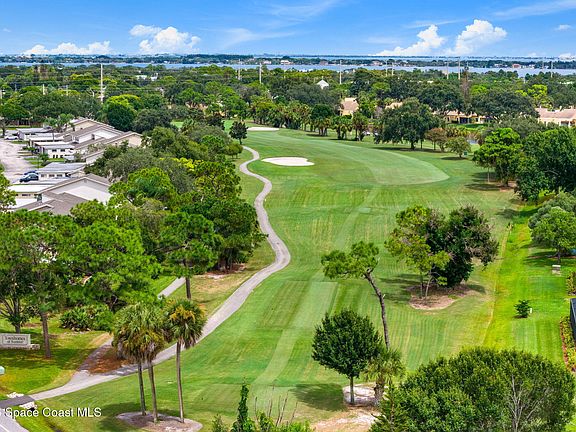3rd image of 656 Doral Ln