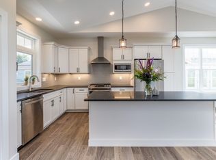 3076 Bronze Leaf, Sun Prairie, WI 53590