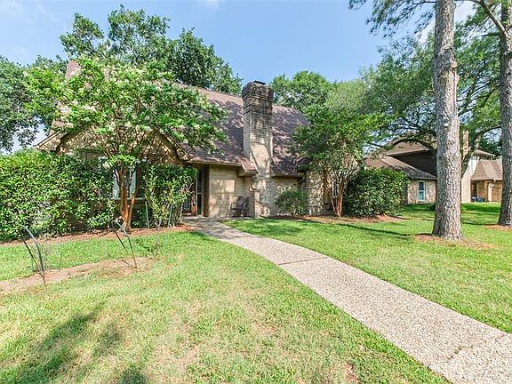 2nd image of 206 Laxton Ct