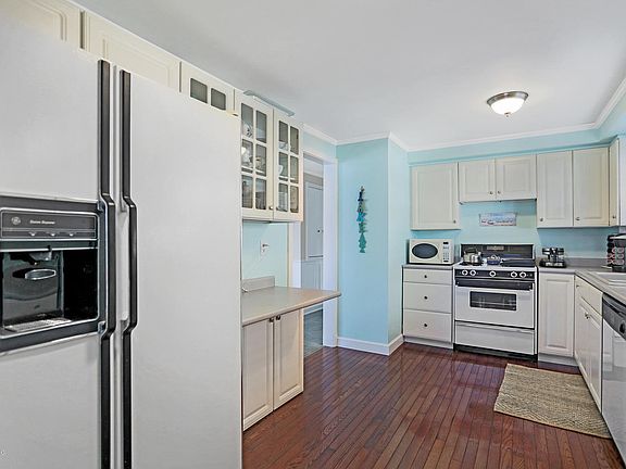 4th image of 50595 W Lakeshore Dr