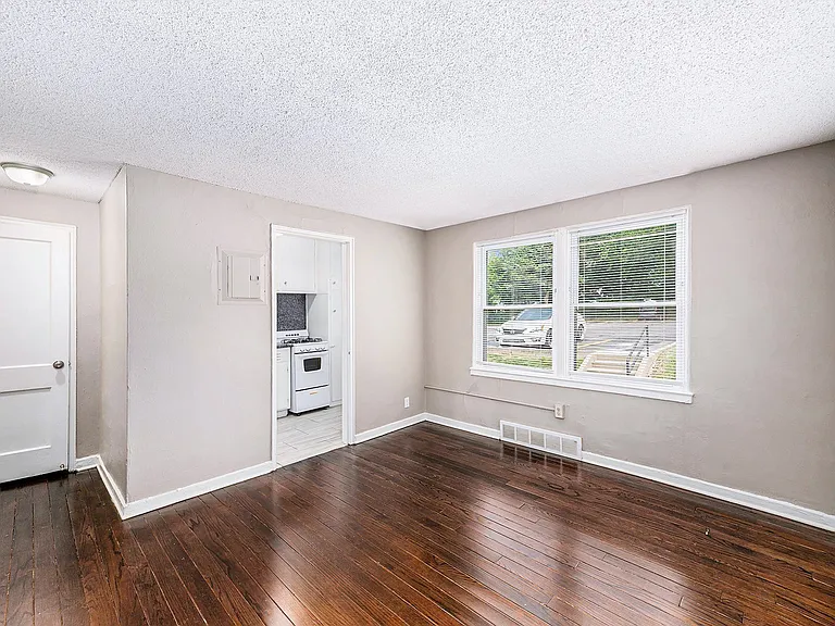 Manor Ridge Apartments — Photo 7