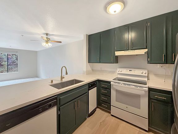 4th image of 3980 Faircross Pl Unit 15