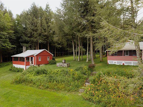 4th image of 527 Crawson Road