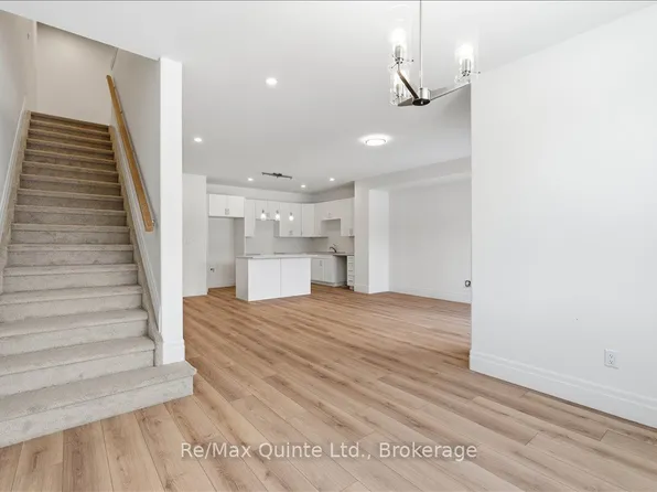 101 Buchanan Ave, Prince Edward County, ON K0K 2T0