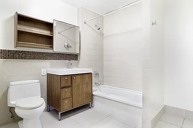 Rented by Space Marketing Shop