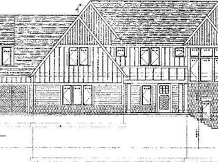 2205 Anna Mae Dr, Coraopolis, PA 15108