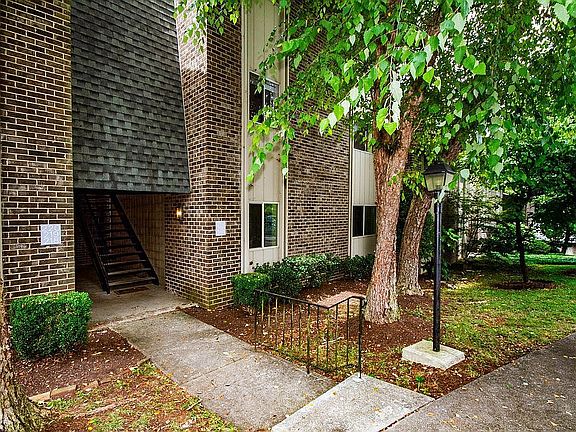 3rd image of 3636 Taliluna Ave APT 523