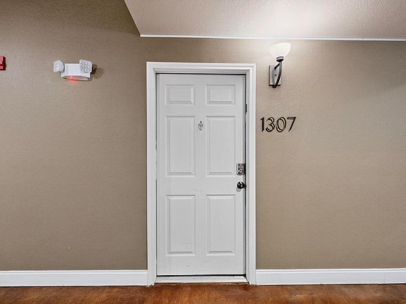 4th image of 3102 Kings Rd APT 1307