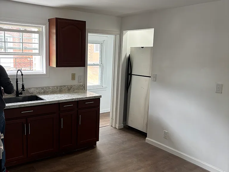 321 Saint Anthony St #2 — Photo 2