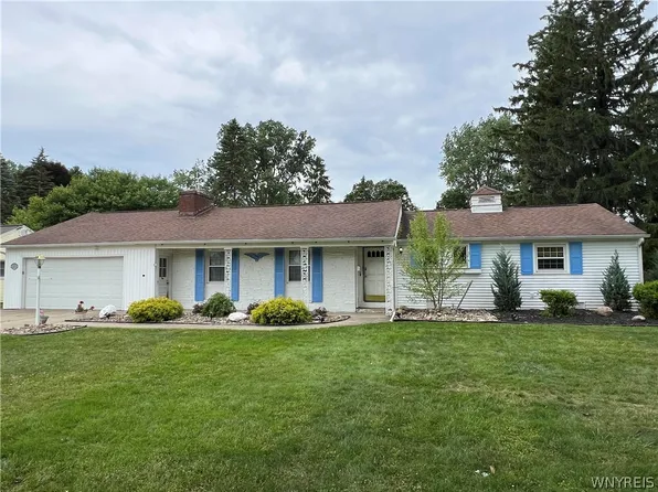 4580 Greenbriar Rd, Williamsville, NY 14221