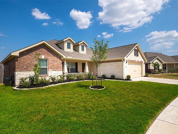 2nd image of 608 Dogwood Ct