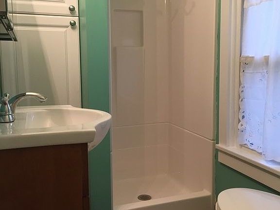Upstairs Bathroom