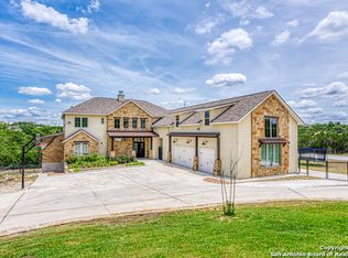 220 Oyster Spgs, Canyon Lake, TX 78133