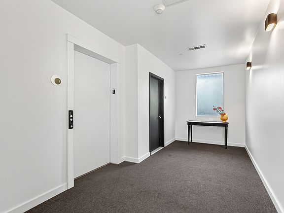 5th image of 3015 Bryan St APT 1A