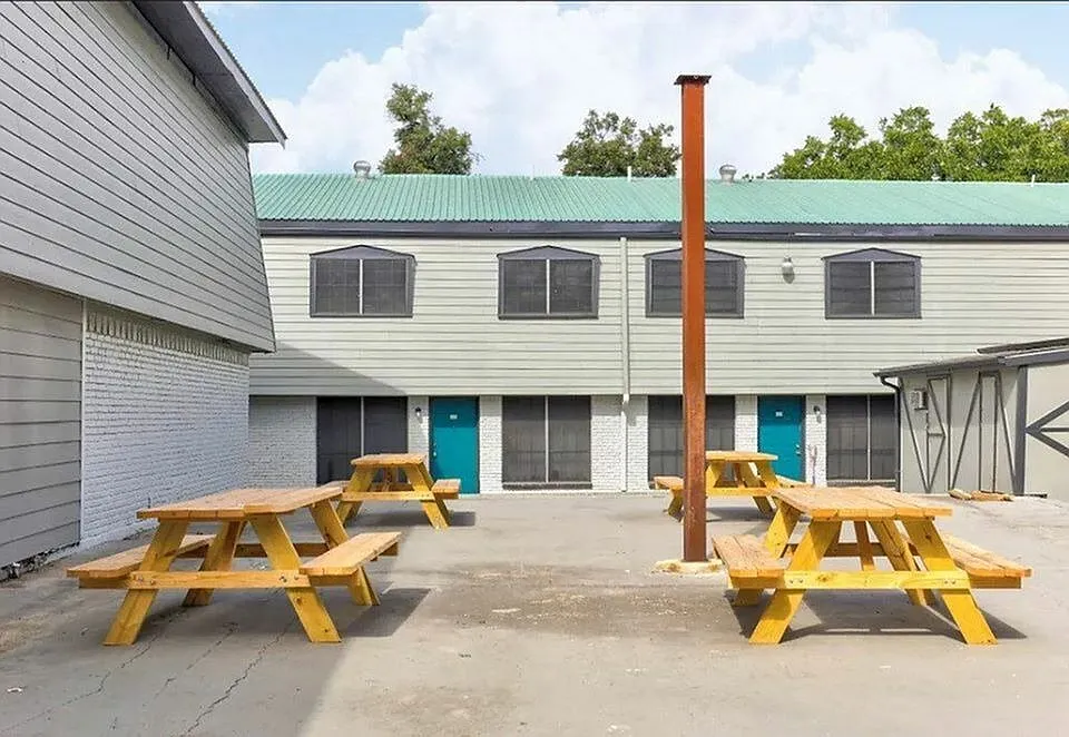 2468 Laughlin Dr
