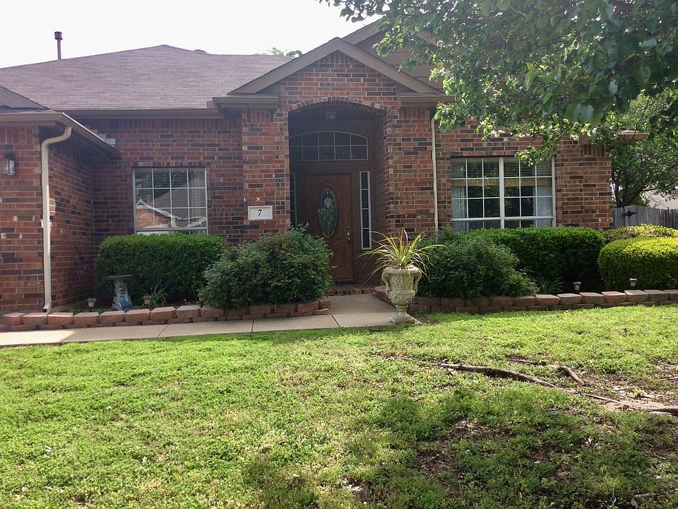 1st image of 7 Hayworth Ct