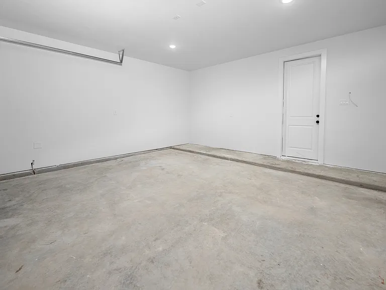 417 Thornton Rd — Photo 18