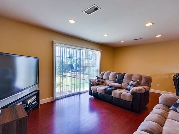 5th image of 7764 Goldcrest Ln