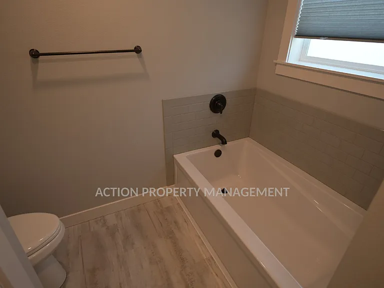 41 Victoria View St — Photo 19