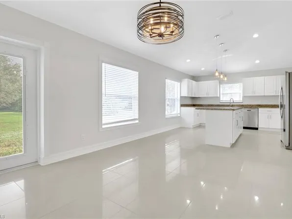 380 13th ST NW, NAPLES, FL 34120