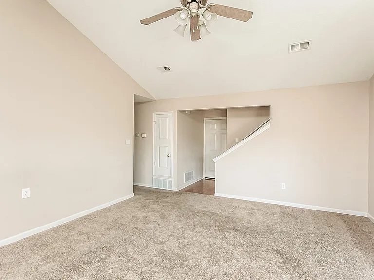 8181 Martin Dr — Photo 3