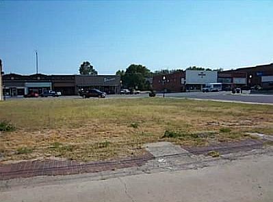 2nd image of 222 W Bdwy Lot 18-19-21