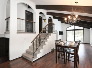 3800 Turnwood Dr, Richfield, WI 53076