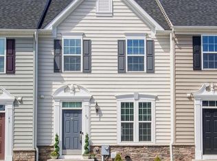 69 Norwood Dr, Falling Waters, WV 25419