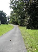 4th image of 1840 Holston Dr