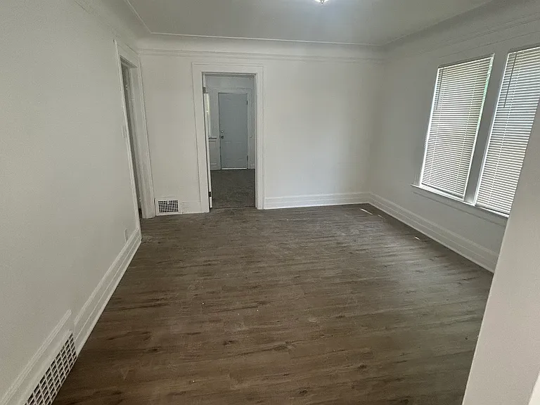 13256 Strathmoor St — Photo 11