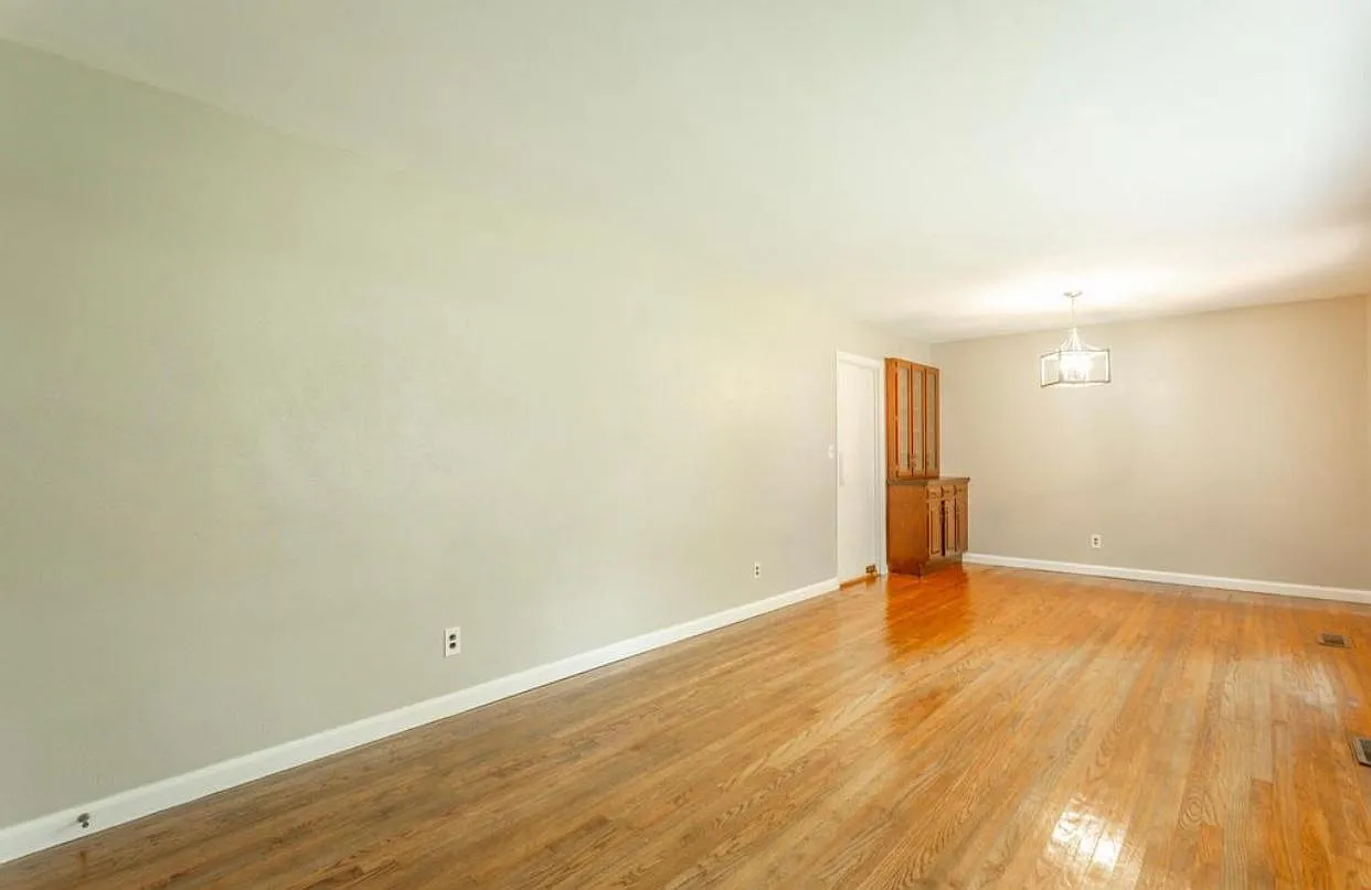 3508 Thrushwood Dr — Photo 4