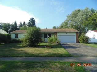 4 Gemini Cir, Rochester, NY 14606