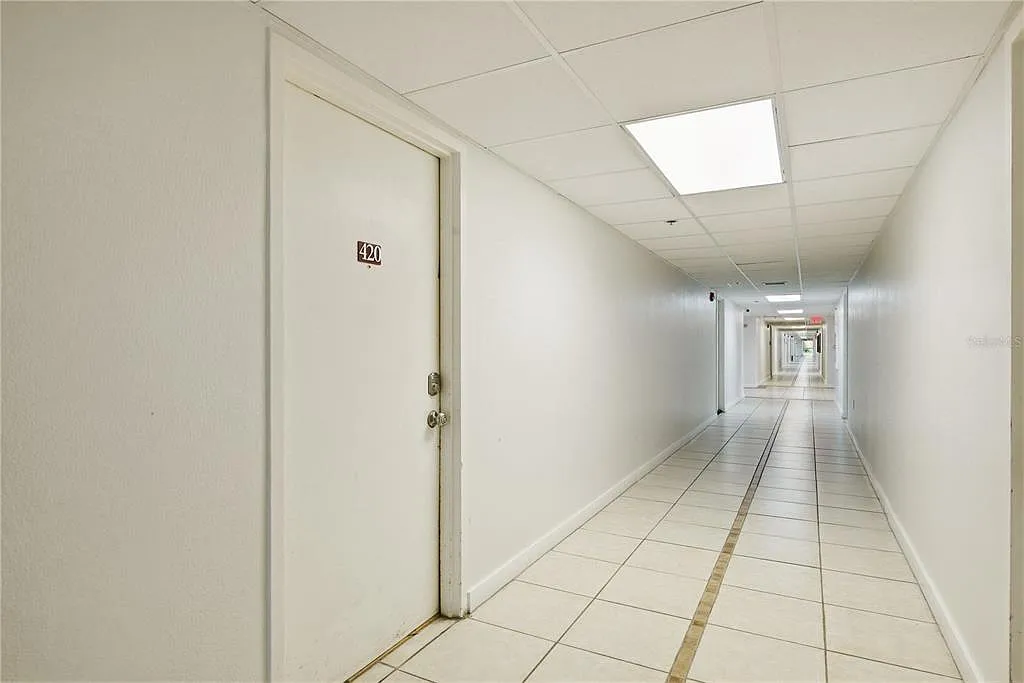 2 bed, 2.0 bath, 1060 sqft, $2,000 — Photo 3