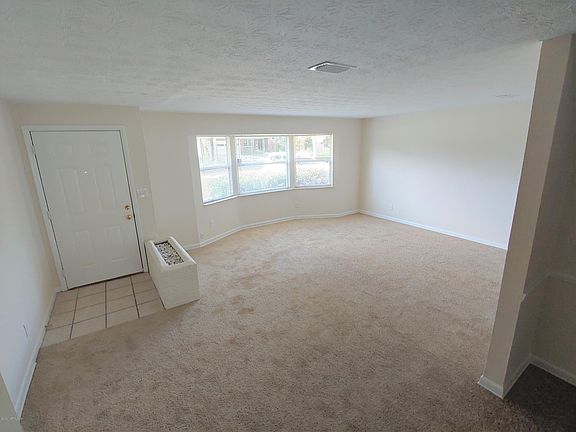 3rd image of 1261 Arlingwood Ave