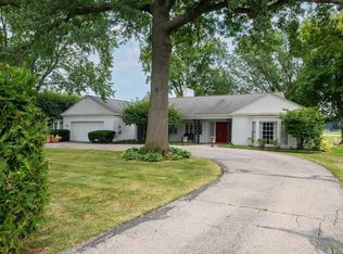 452 Chalfonte Ave, Grosse Pointe Farms, MI 48236