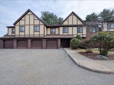 32 Rainbow Pond Dr APT B1, Walpole, MA, 02081