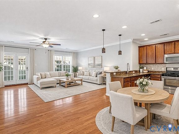 3rd image of 7409 Washington Arch Dr