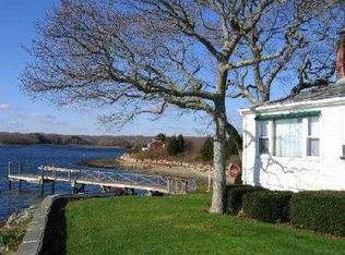 73 Wheatfield Cove Rd, Narragansett, RI 02882