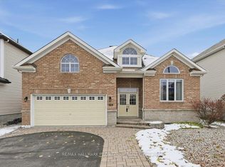 188 Whispering Winds Way, Ottawa, ON K1W 0B5