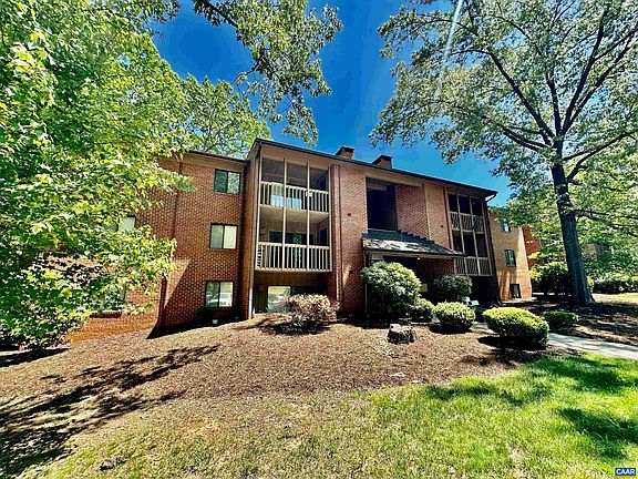 2nd image of 103 Turtle Creek Rd APT 11