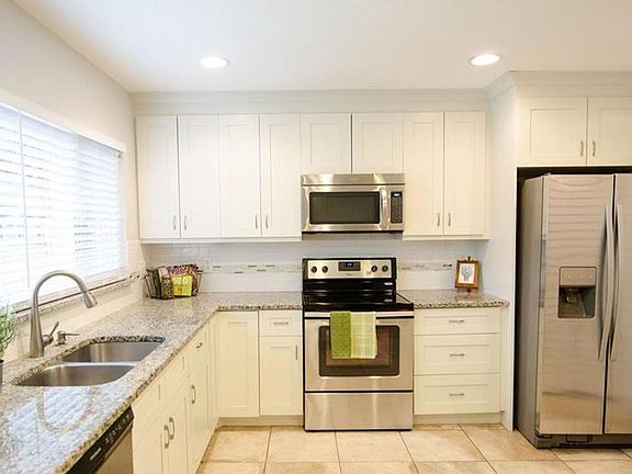 5th image of 601 Antilla Ave