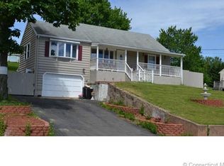 242 Gravel St, Meriden, CT 06450